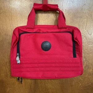 Ricardo Beverly Hills hanging toiletry bag